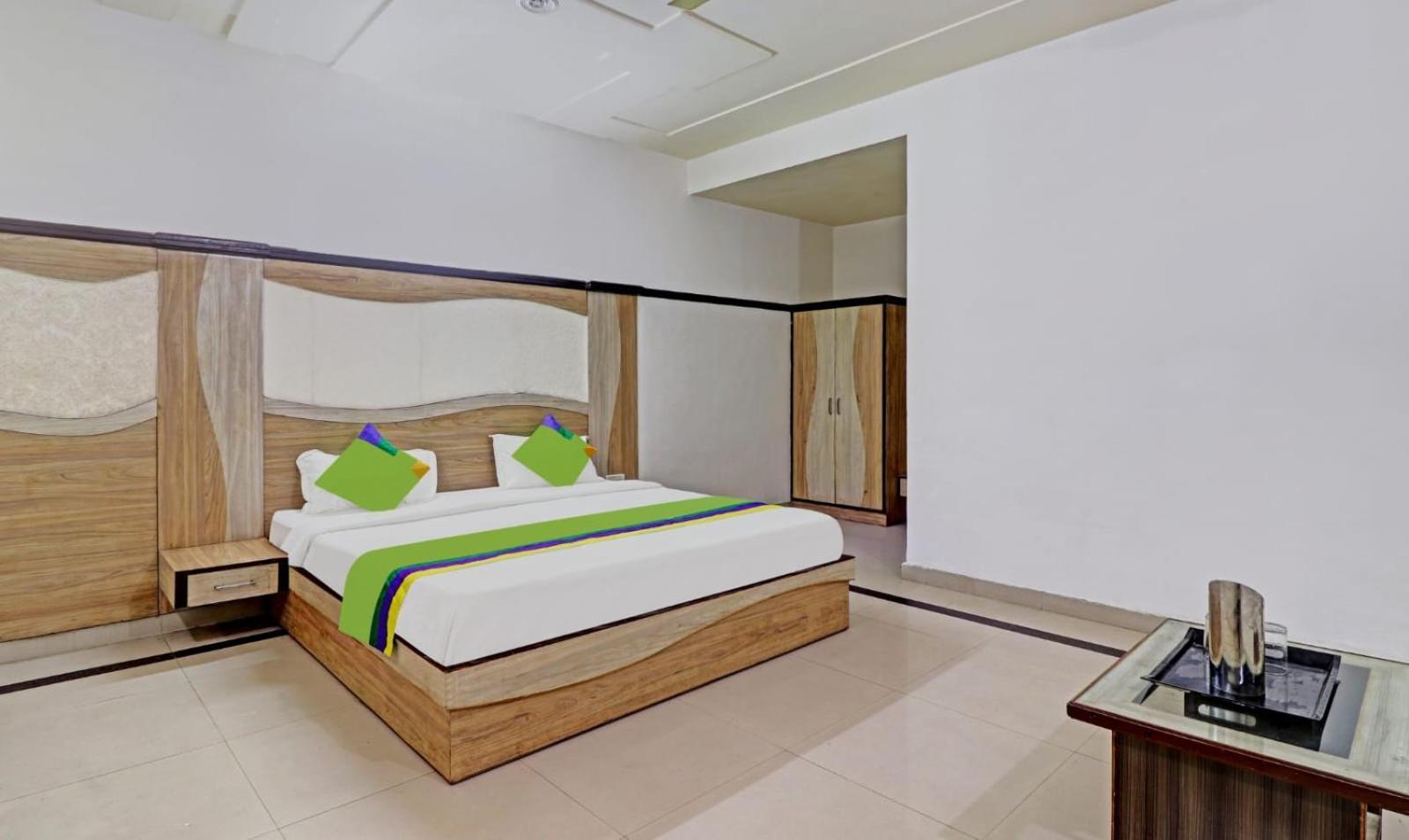 G B Palace Homestay 3*